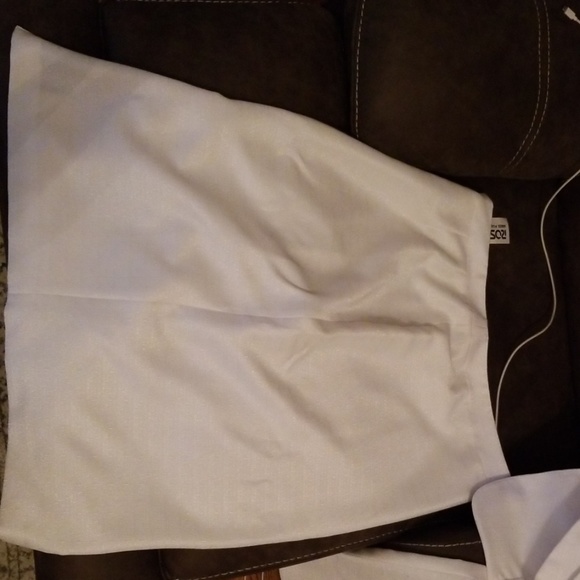 Jacket and skirt - Picture 3 of 4